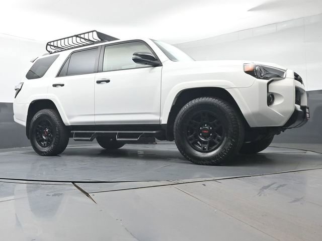 Certified 2021 Toyota 4Runner Venture w/ Moonroof Package AWD/4WD image 36