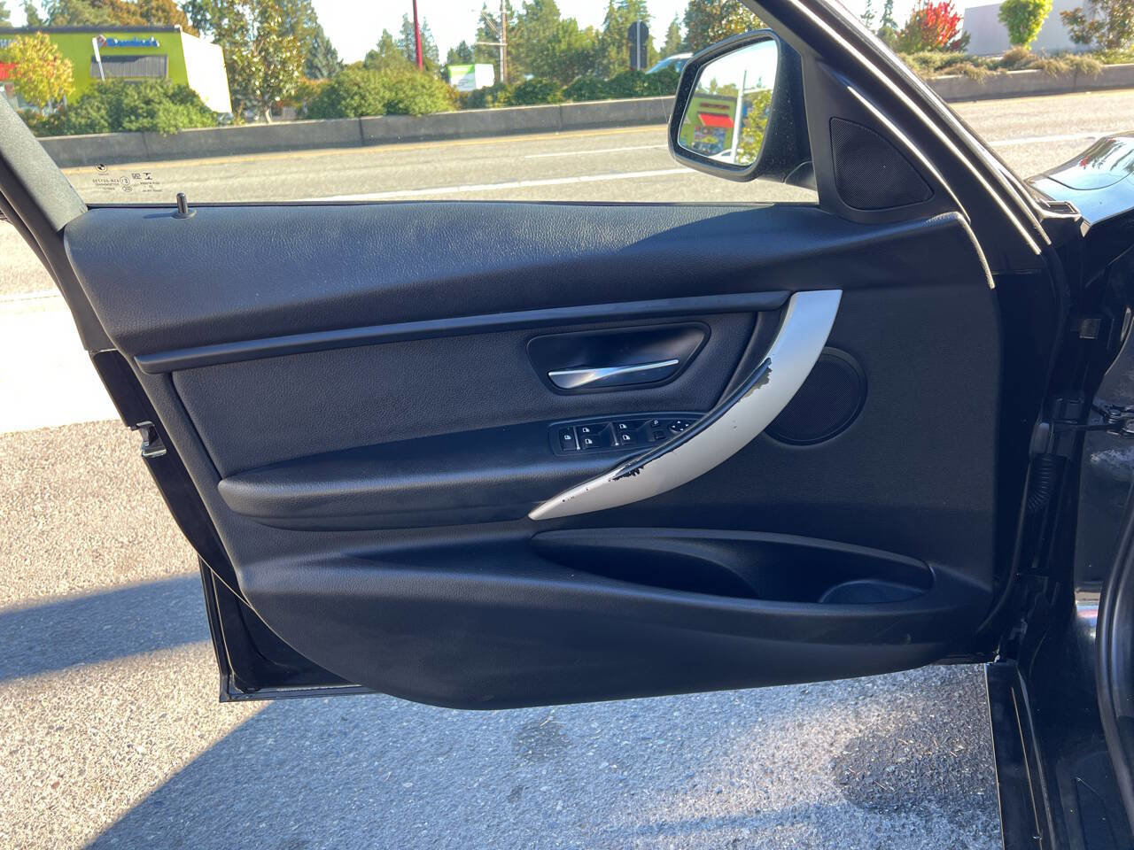 Used 2018 BMW 320i Sedan image 26