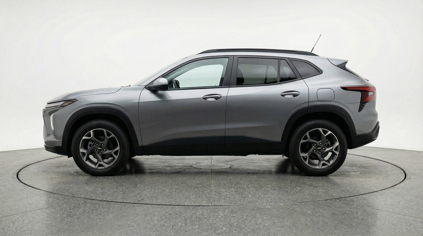 Used 2025 Chevrolet Trax LT image 5