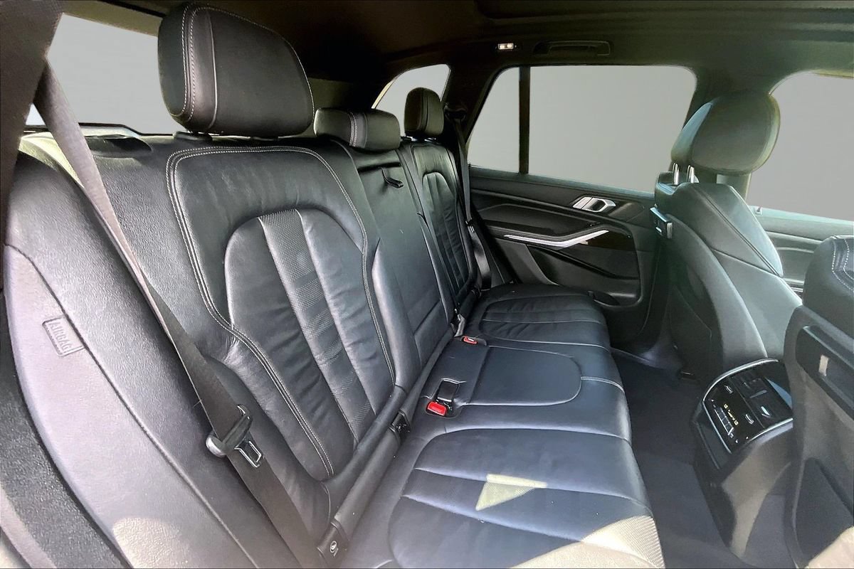 Used 2019 BMW X5 xDrive40i w/ Convenience Package AWD/4WD image 15