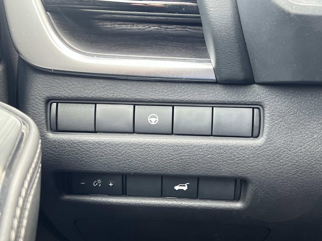 Used 2021 Nissan Rogue SL image 24