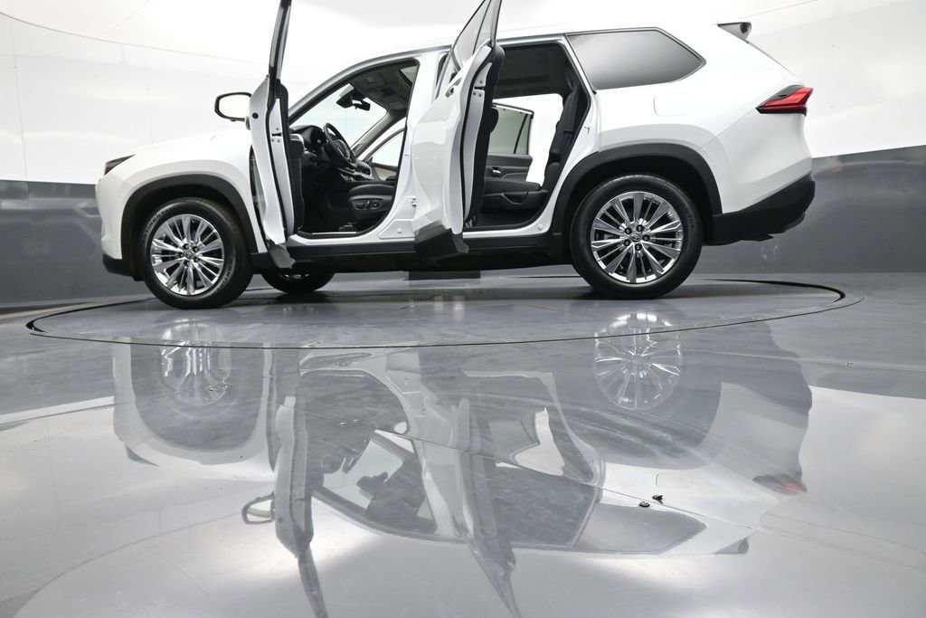 Certified 2024 Toyota Grand Highlander Platinum image 51