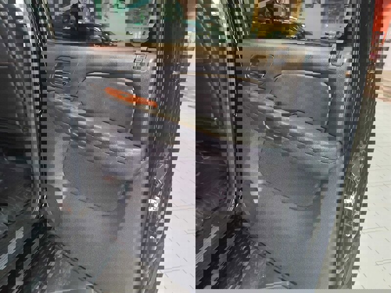 Used 2012 Chevrolet Suburban LTZ image 18