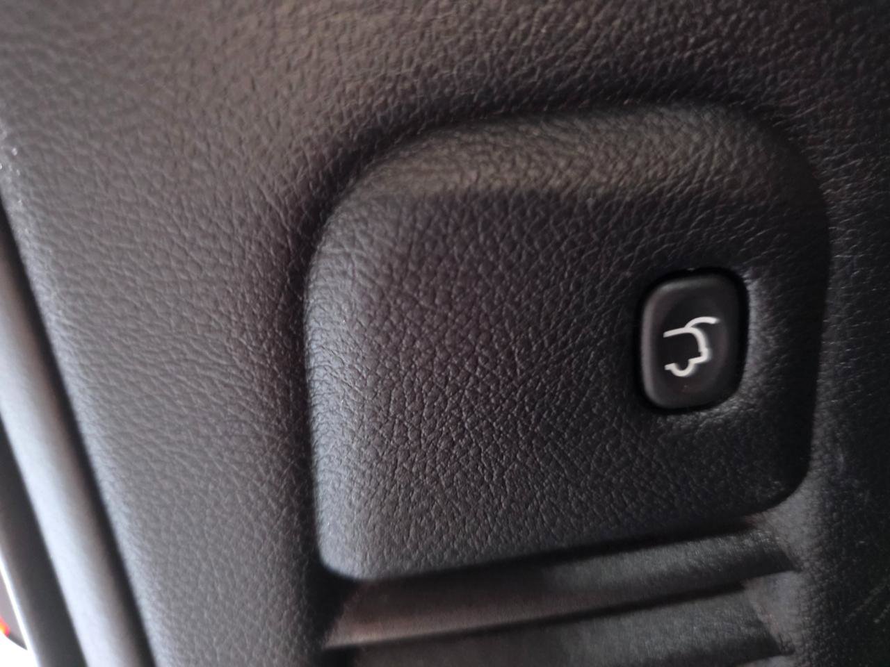 Used 2018 Dodge Durango Citadel w/ Technology Group AWD/4WD image 24