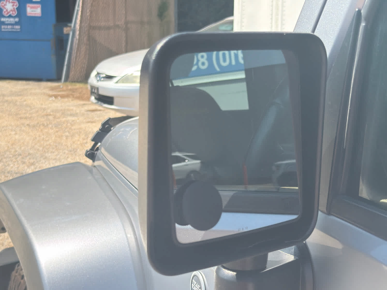 Used 2013 Jeep Wrangler Unlimited Sahara AWD/4WD image 13