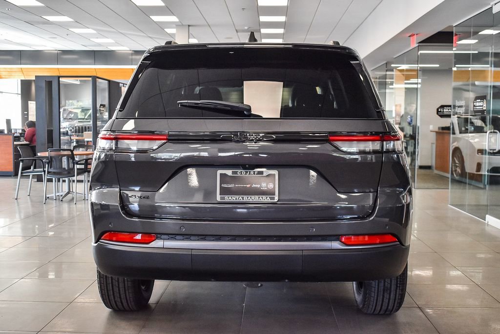 New 2026 Jeep Grand Cherokee Altitude AWD/4WD image 5