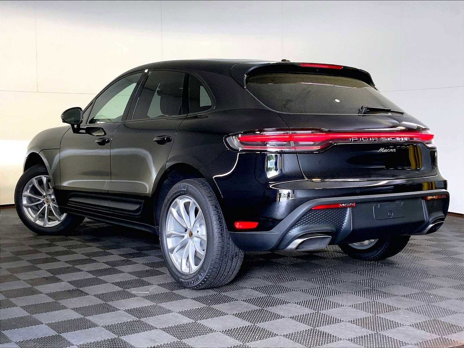 New 2025 Porsche Macan AWD/4WD image 3