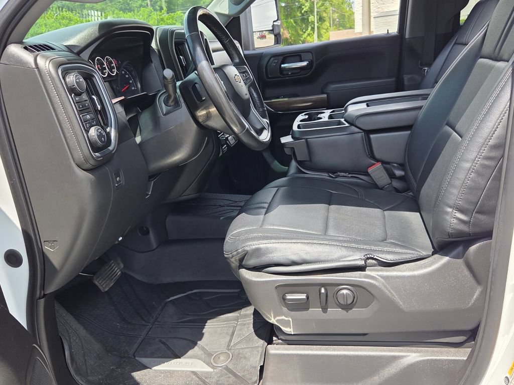 Certified 2020 Chevrolet Silverado 1500 LT w/ All-Star Edition AWD/4WD image 3