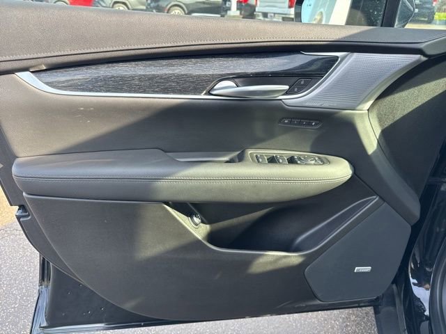 Certified 2023 Cadillac XT5 Premium Luxury AWD/4WD image 7