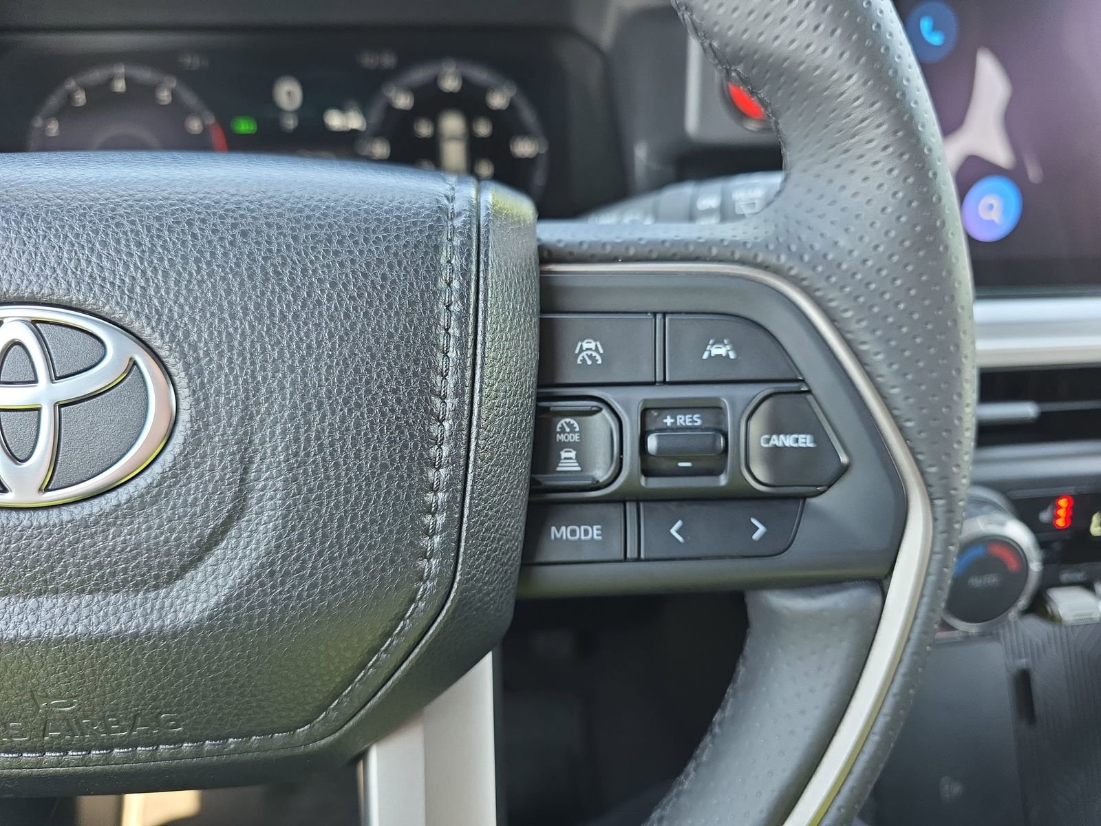 Used 2025 Toyota 4Runner TRD Off-Road Premium AWD/4WD image 18
