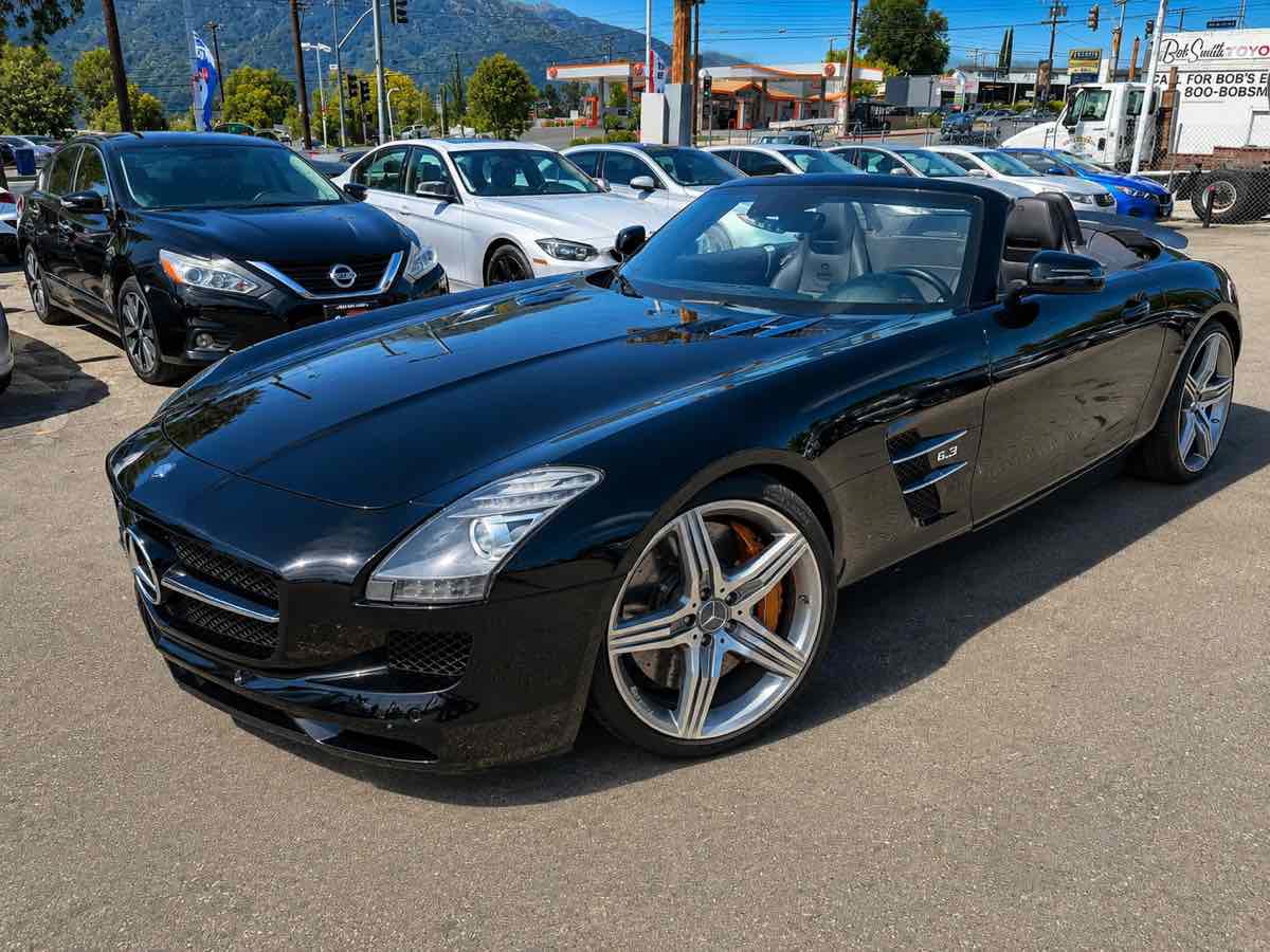 Used 2012 Mercedes-Benz SLS AMG Roadster image 3