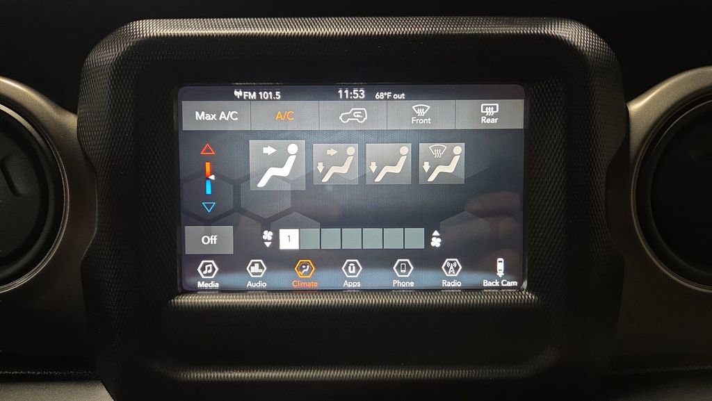 Used 2022 Jeep Wrangler Willys image 15