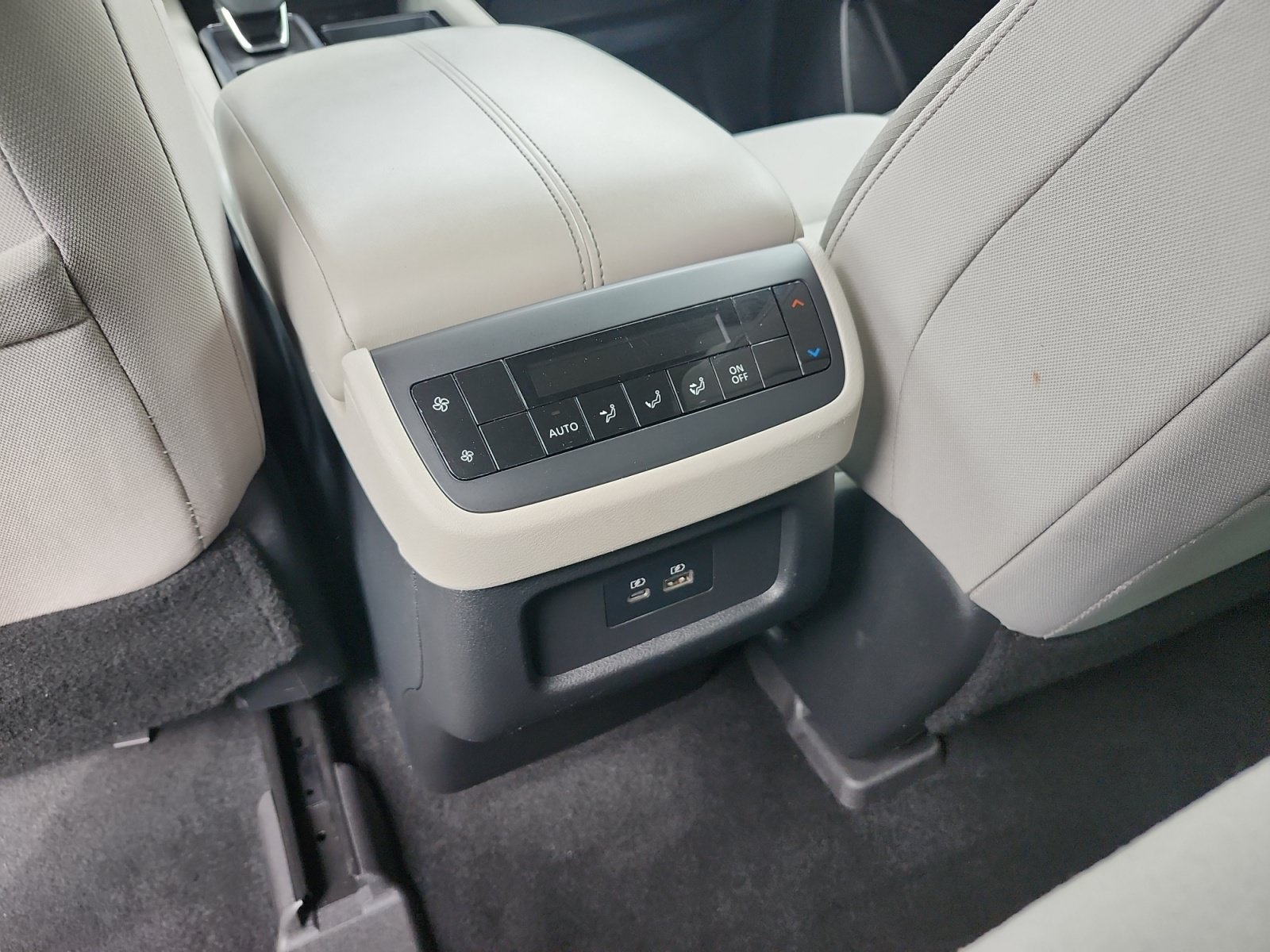 Used 2022 Nissan Pathfinder SV FWD image 15
