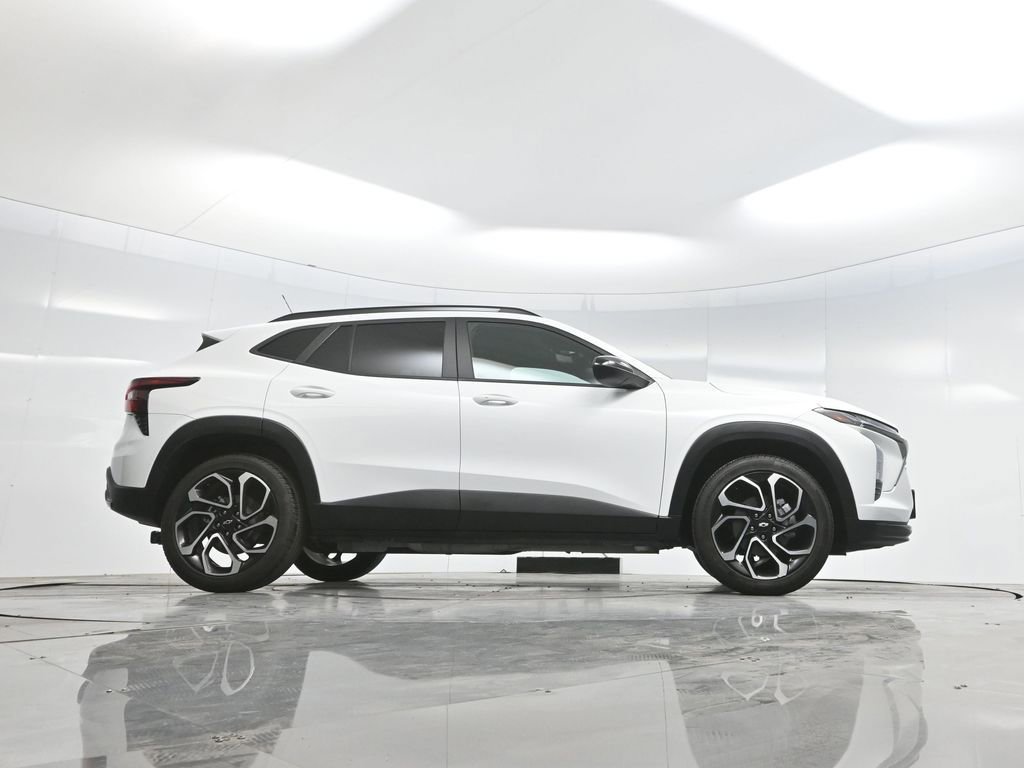 Used 2024 Chevrolet Trax RS w/ Sunroof Package image 56