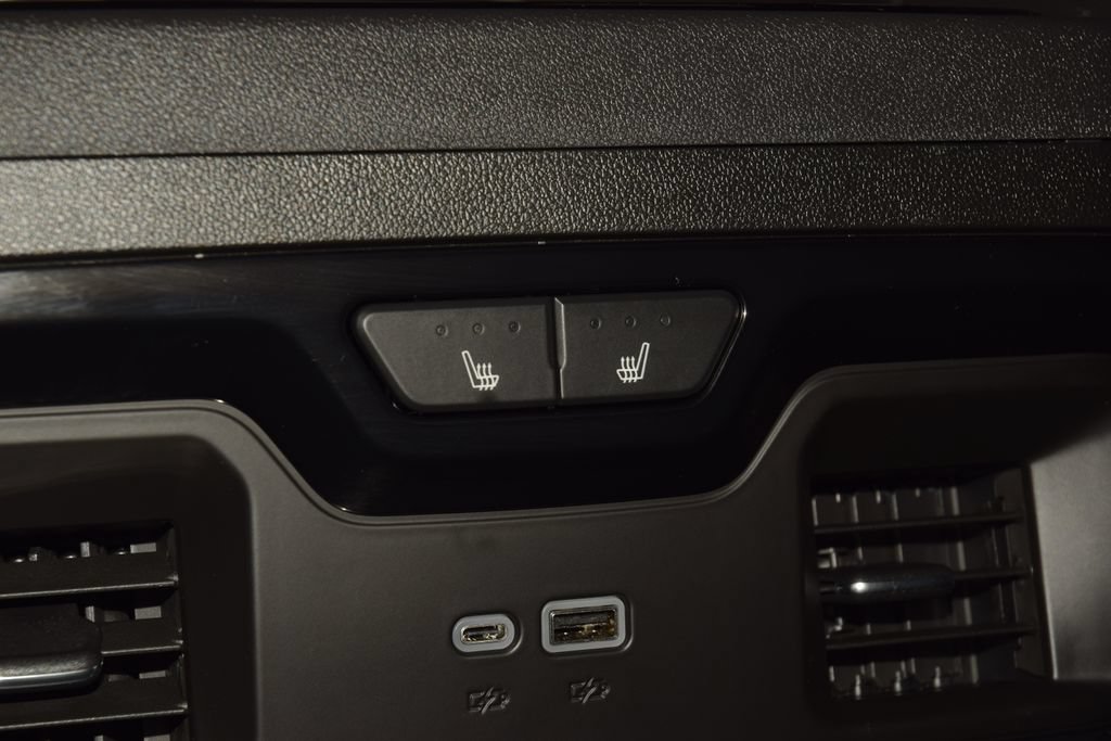 Used 2026 Chevrolet Silverado 2500 ZR2 AWD/4WD image 46