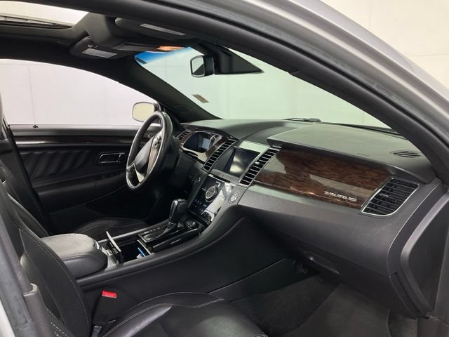 Used 2017 Ford Taurus Limited AWD/4WD image 26