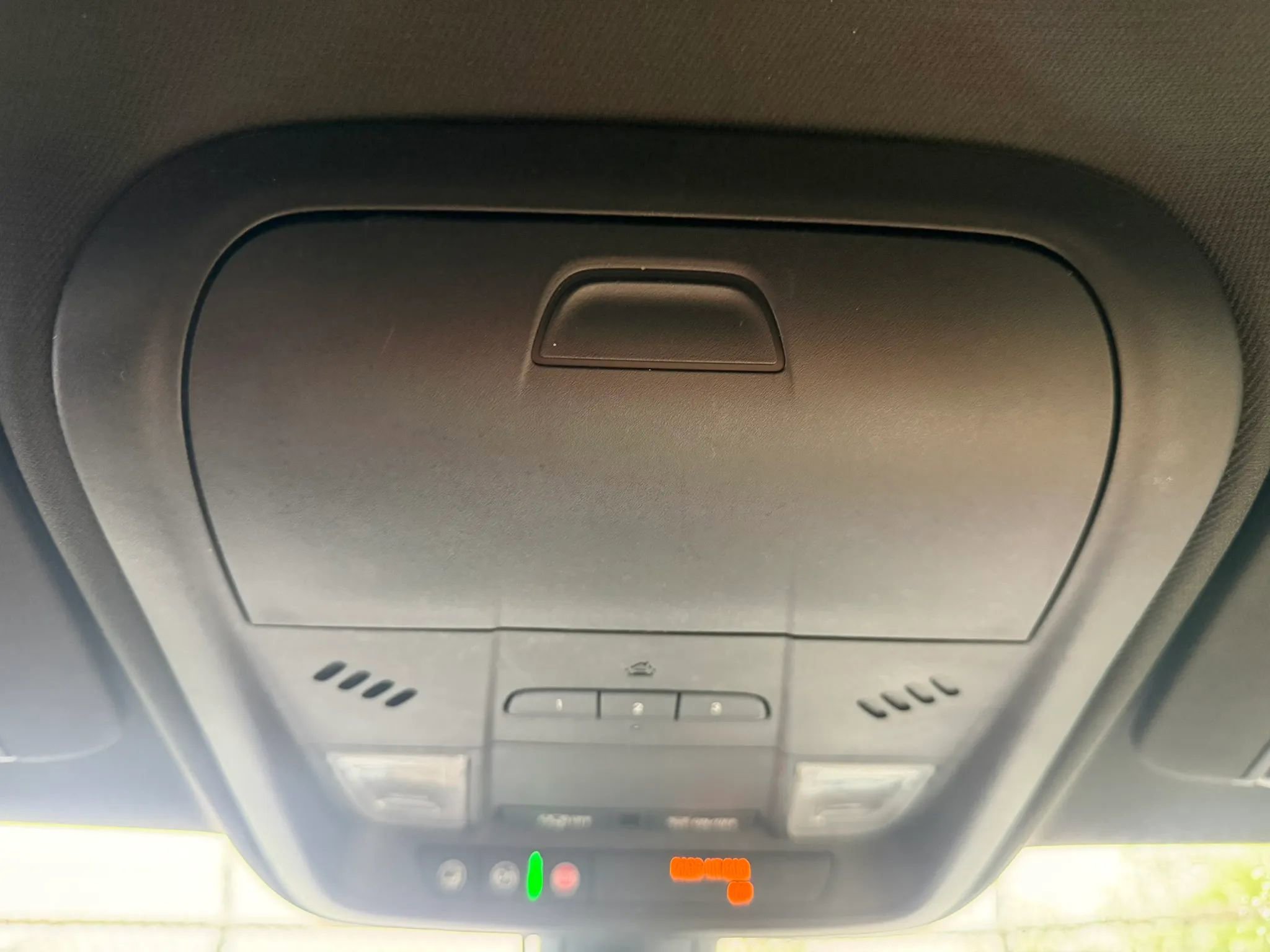 Used 2018 Cadillac XT5 AWD image 24
