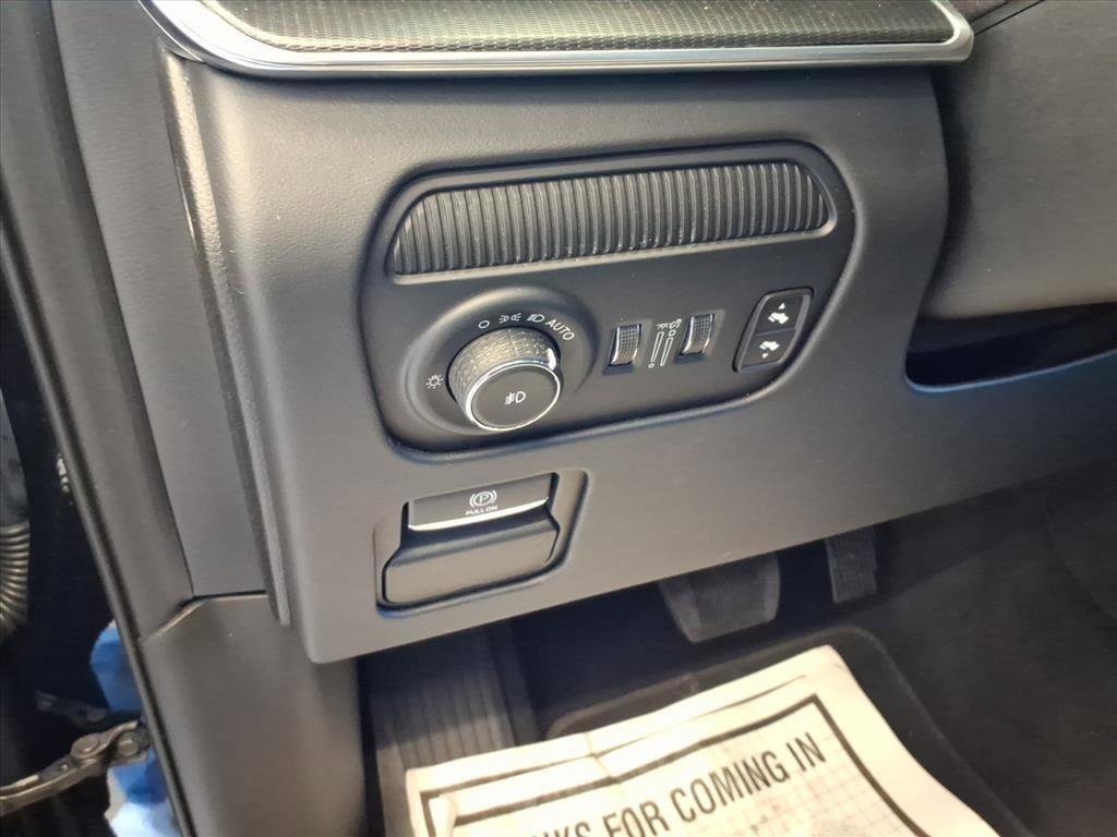 Used 2024 Jeep Grand Wagoneer L Series II w/ Quick Order Packagew 28T image 12