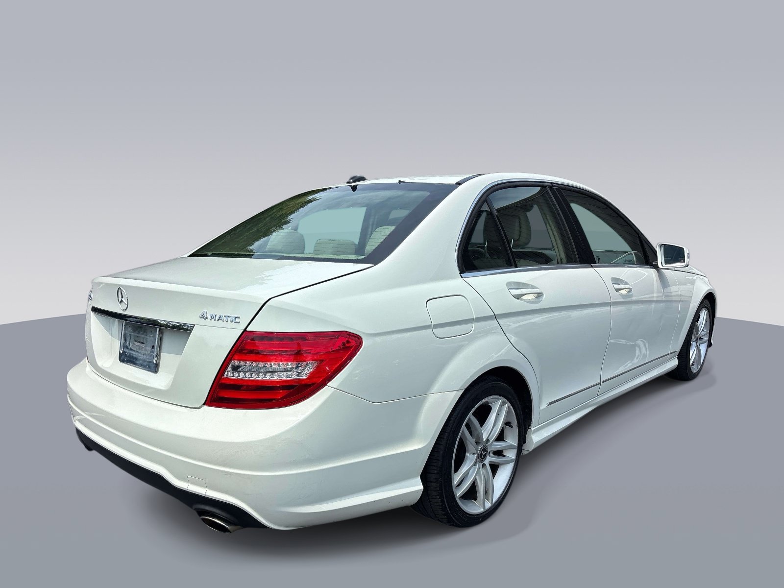 Used 2012 Mercedes-Benz C 300 4MATIC Sedan image 3