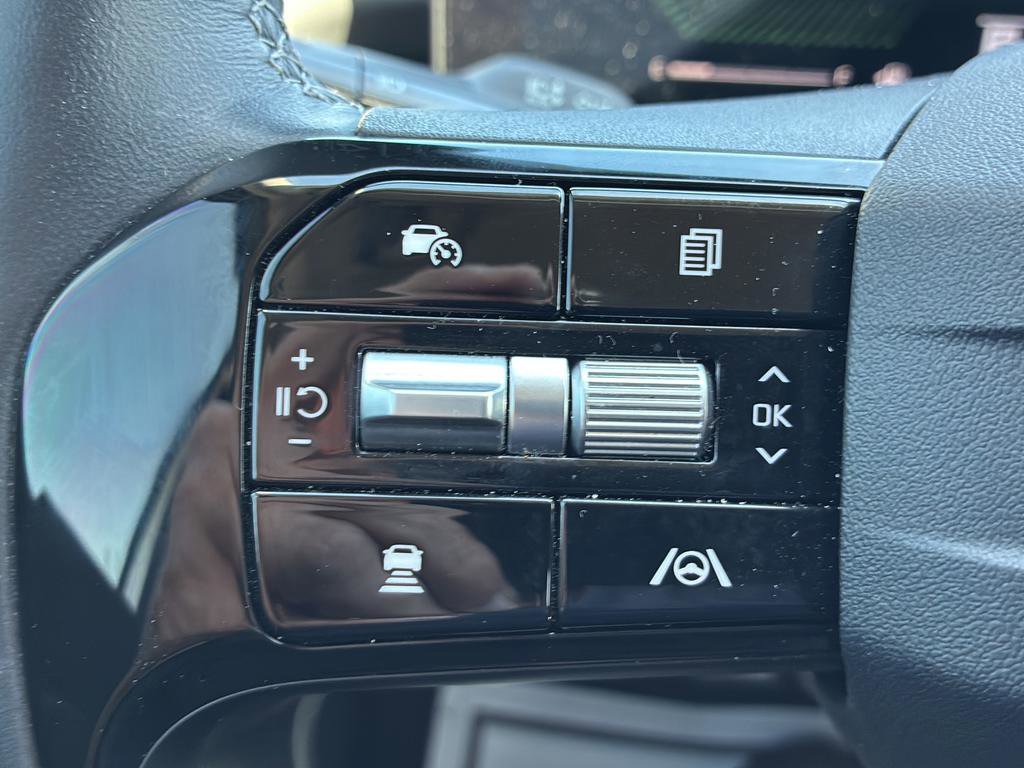 Certified 2026 Kia Sorento LX FWD image 28