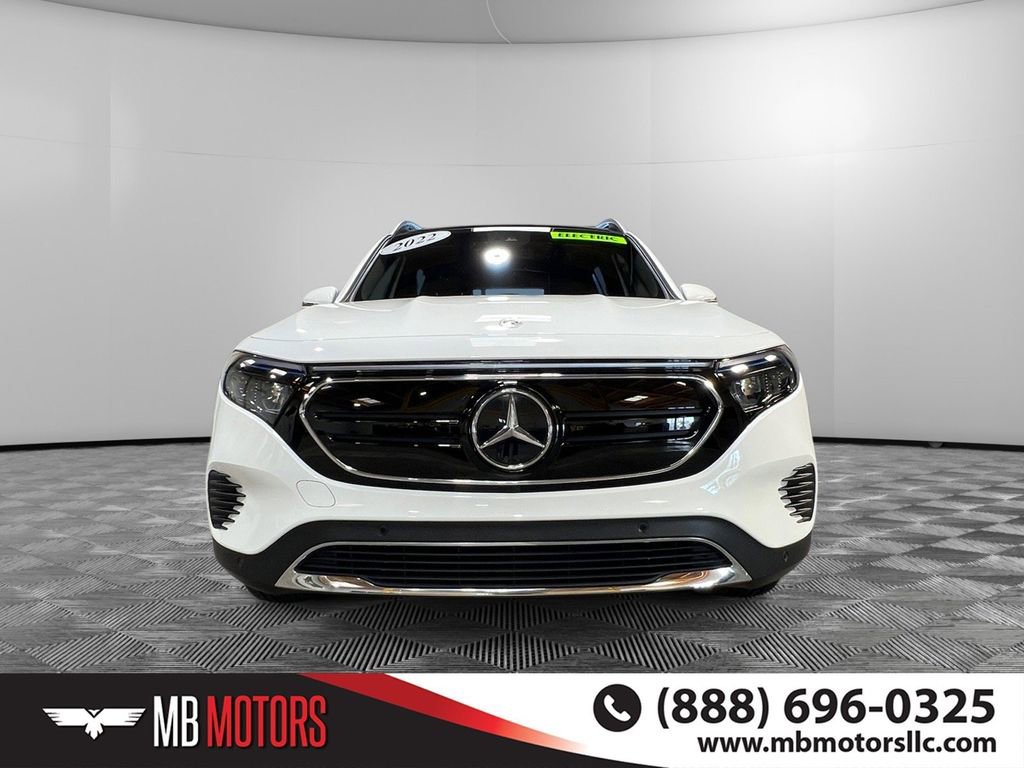 Used 2022 Mercedes-Benz EQB 300 4MATIC image 11