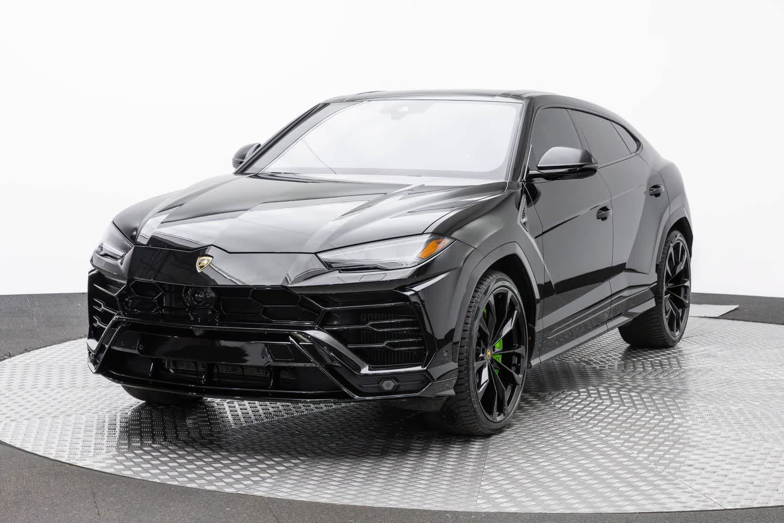 Used 2022 Lamborghini Urus AWD/4WD video 1