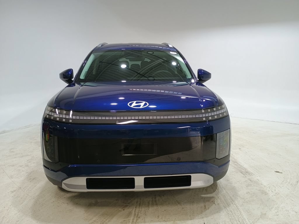 New 2026 Hyundai Ioniq 9 SE AWD/4WD image 2