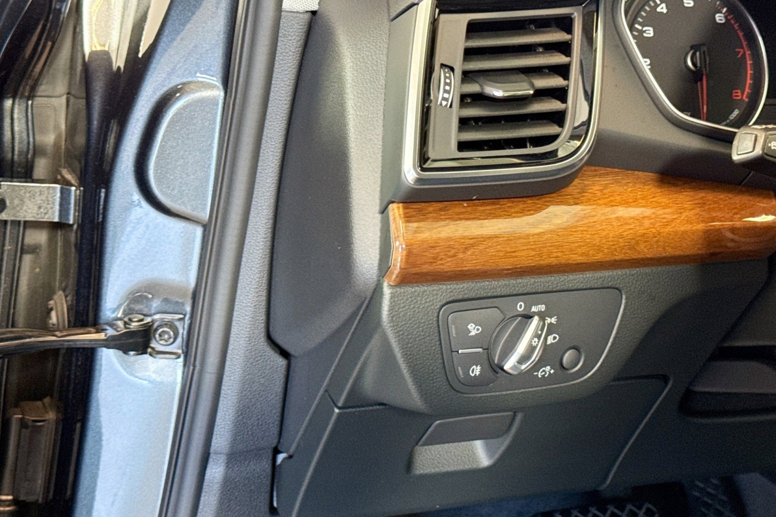 Used 2022 Audi Q5 2.0T Premium w/ Convenience Package image 10