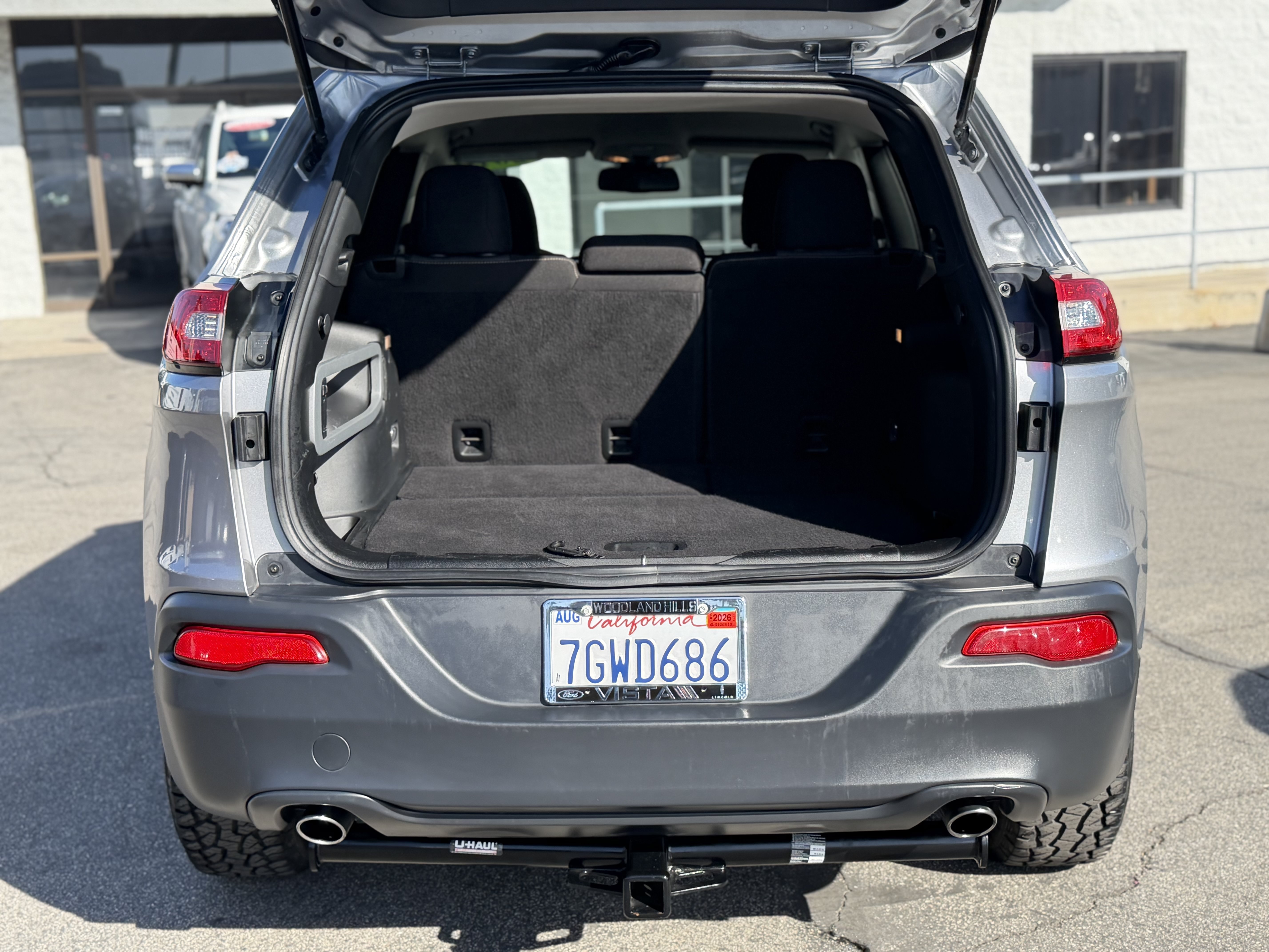 Used 2014 Jeep Cherokee Latitude AWD/4WD image 9