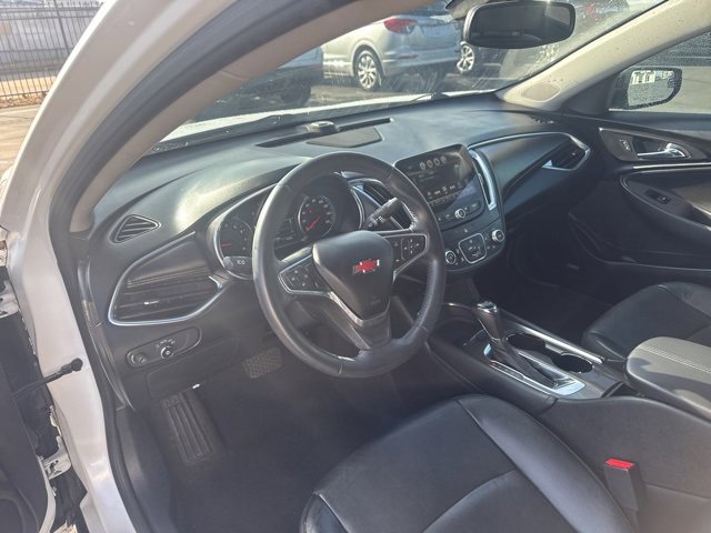 Used 2018 Chevrolet Malibu LT w/ Leather Package image 9