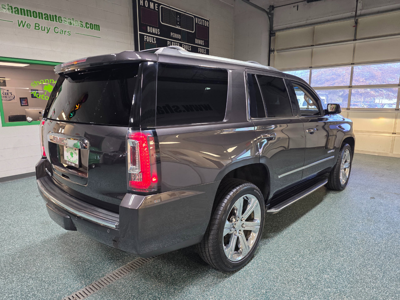 Used 2017 GMC Yukon Denali w/ Open Road Package image 6