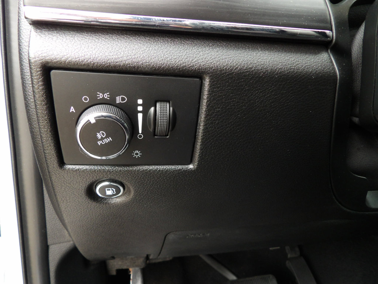 Used 2021 Jeep Grand Cherokee Limited image 60