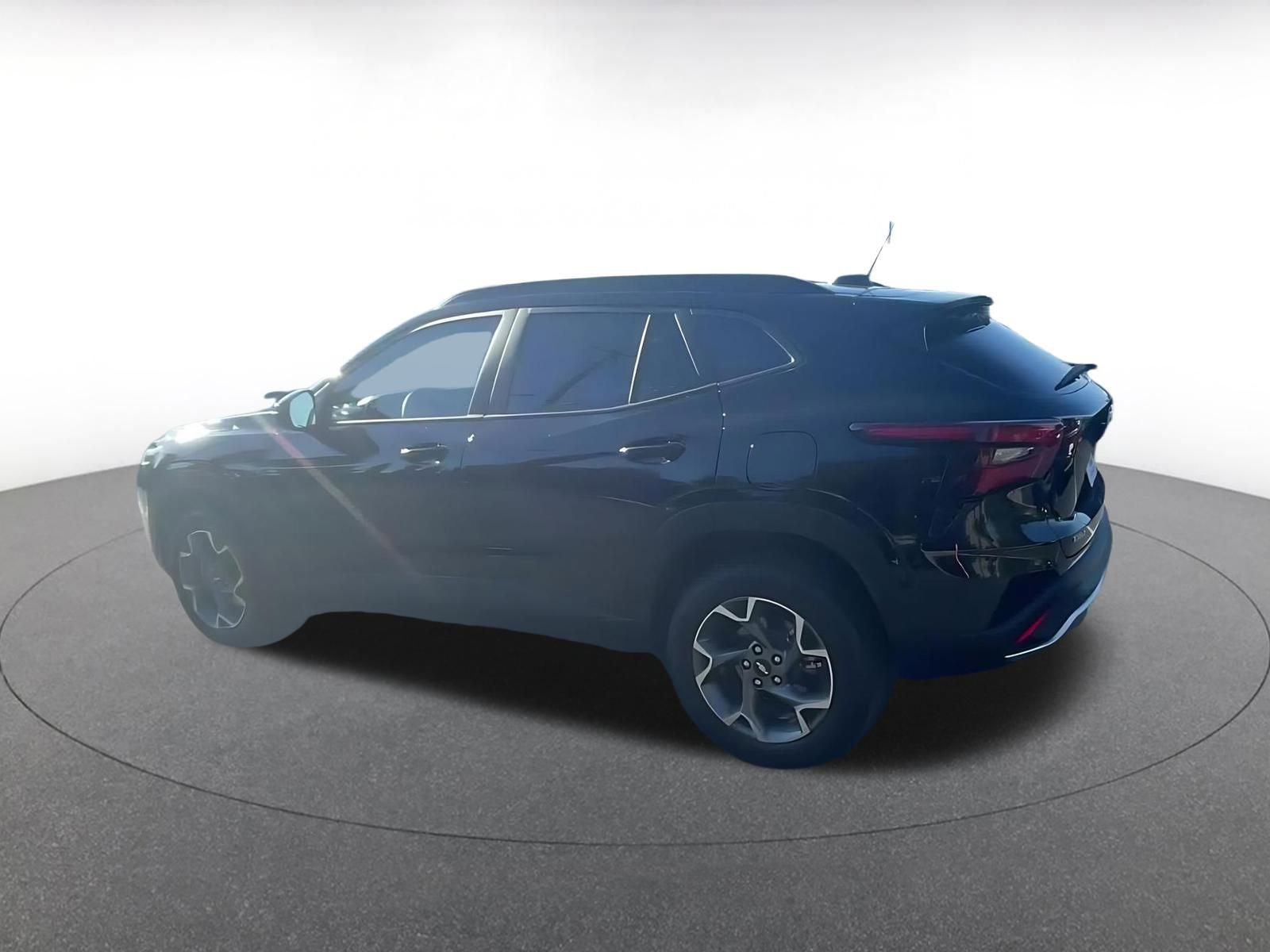 Used 2025 Chevrolet Trax LT image 10