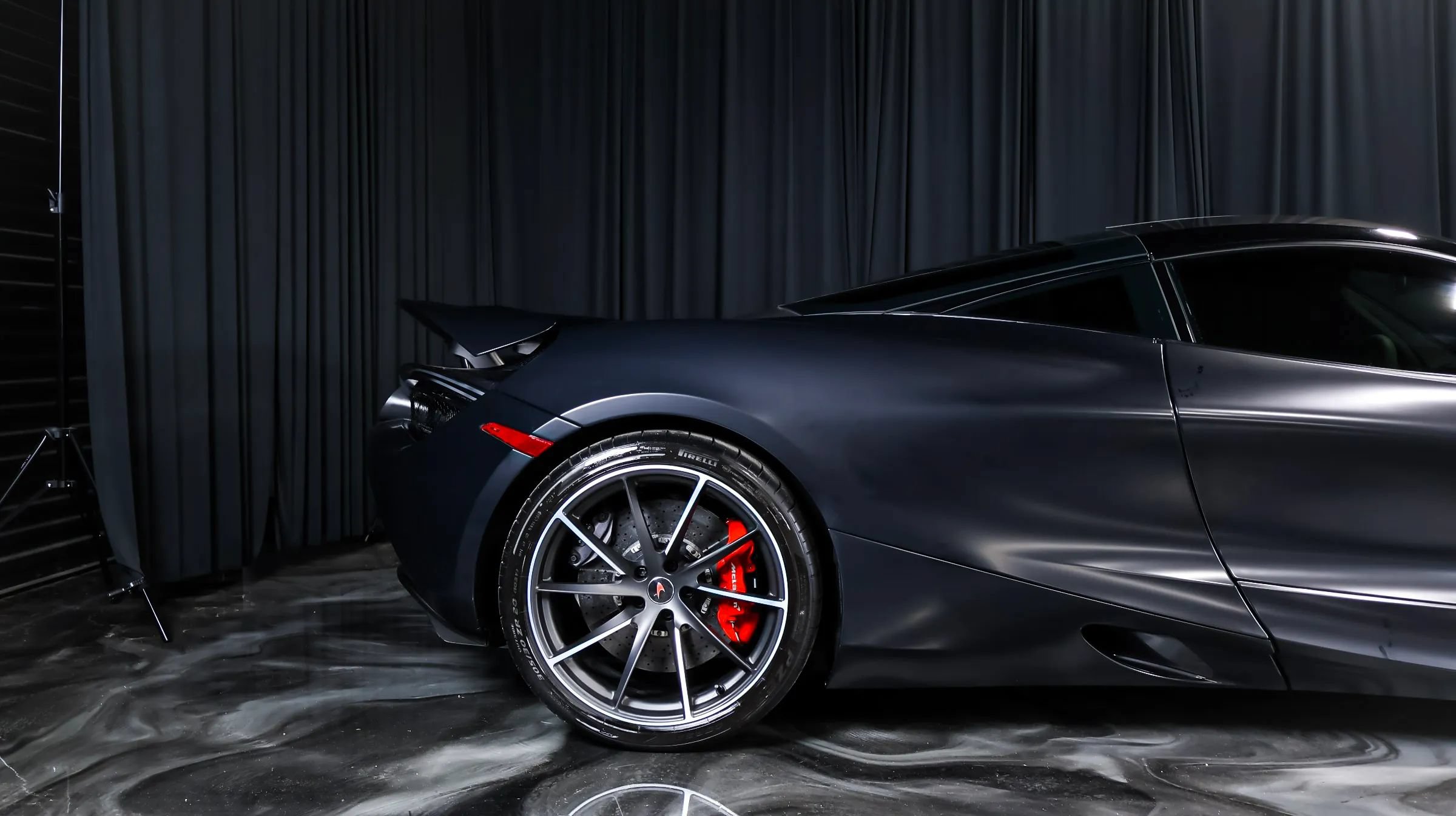 Used 2018 McLaren 720S RWD image 6
