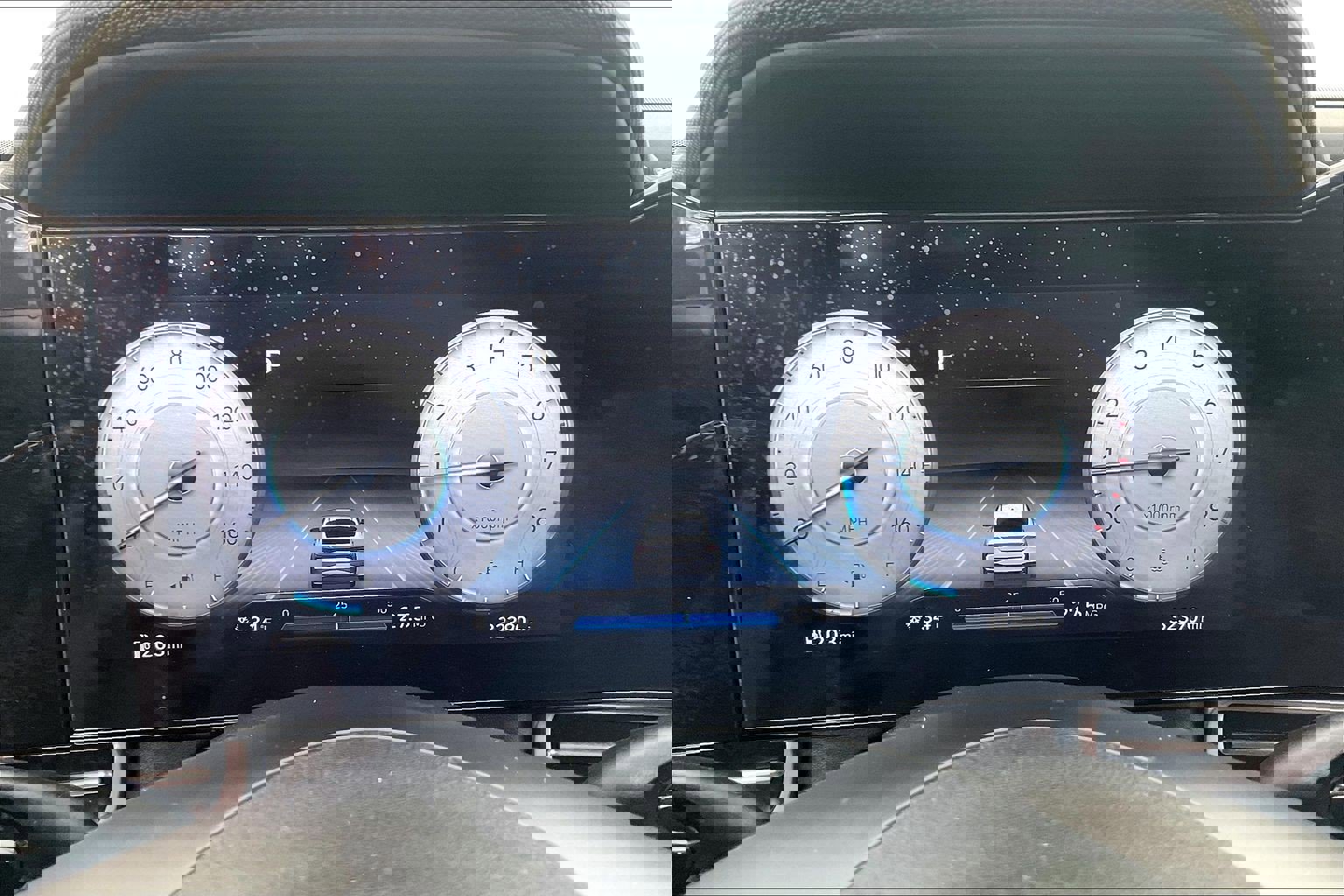 Used 2023 Hyundai Elantra SEL w/ Convenience Package image 25