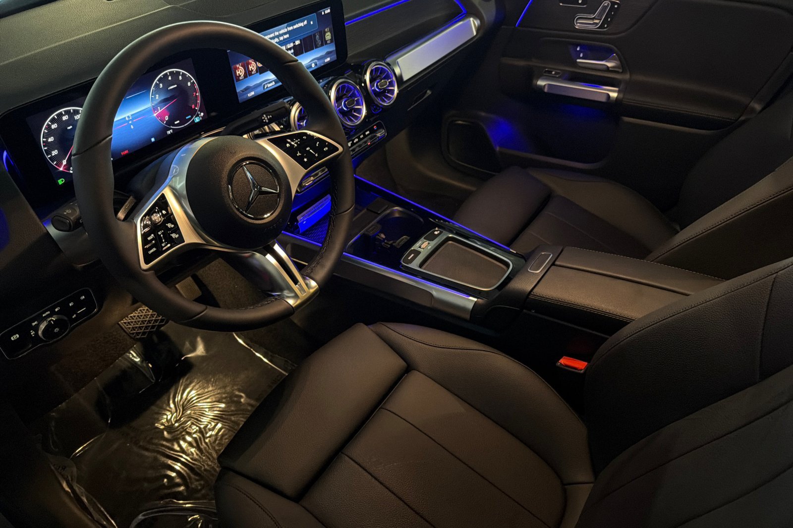 New 2026 Mercedes-Benz GLB 250 image 9
