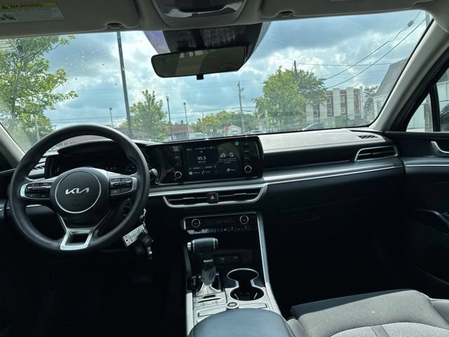 Used 2022 Kia K5 LX FWD image 3