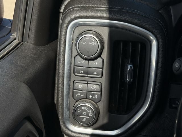 Used 2020 Chevrolet Silverado 1500 High Country w/ Technology Package AWD/4WD image 20