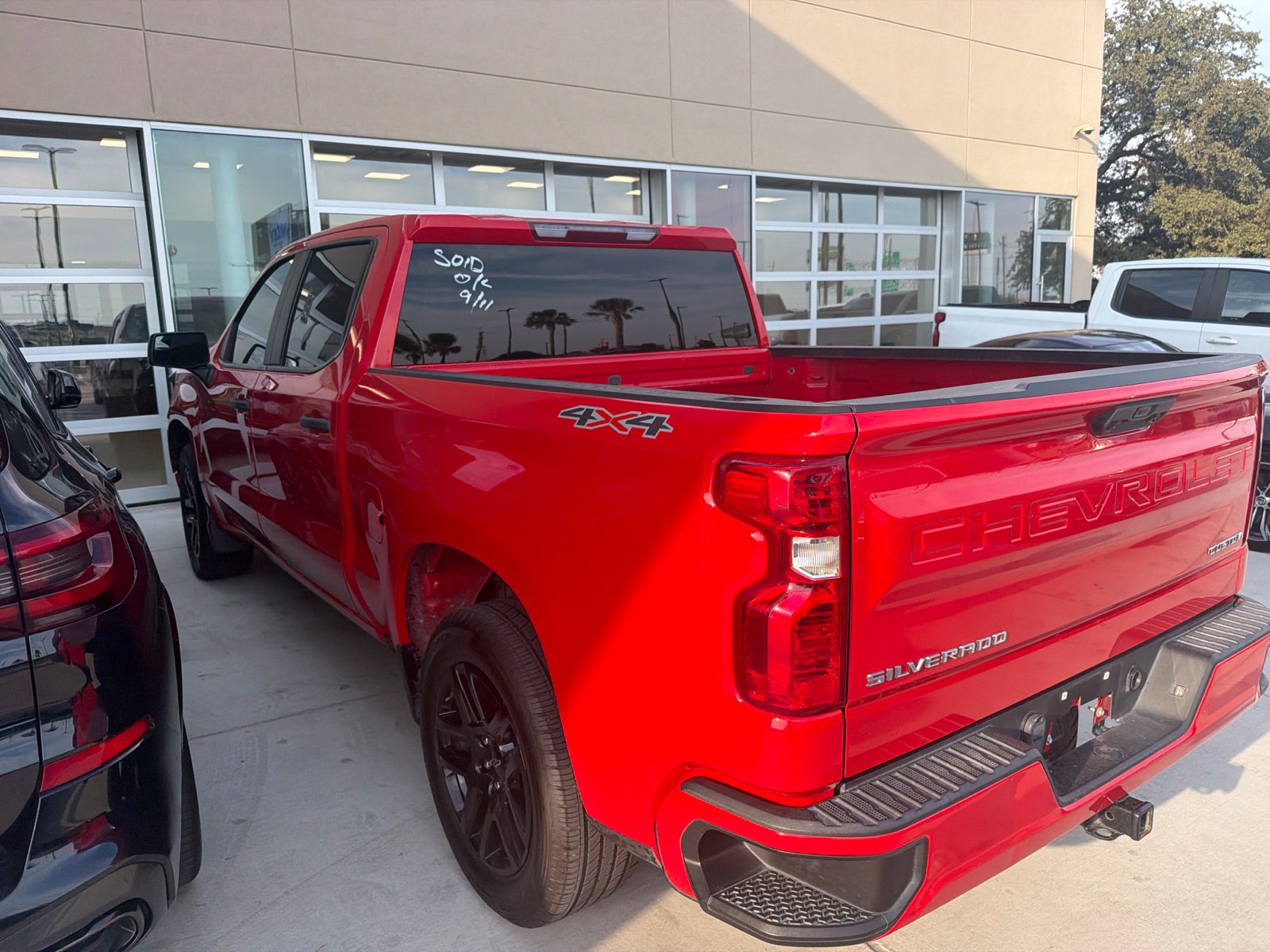 Used 2022 Chevrolet Silverado 1500 Custom AWD/4WD image 8