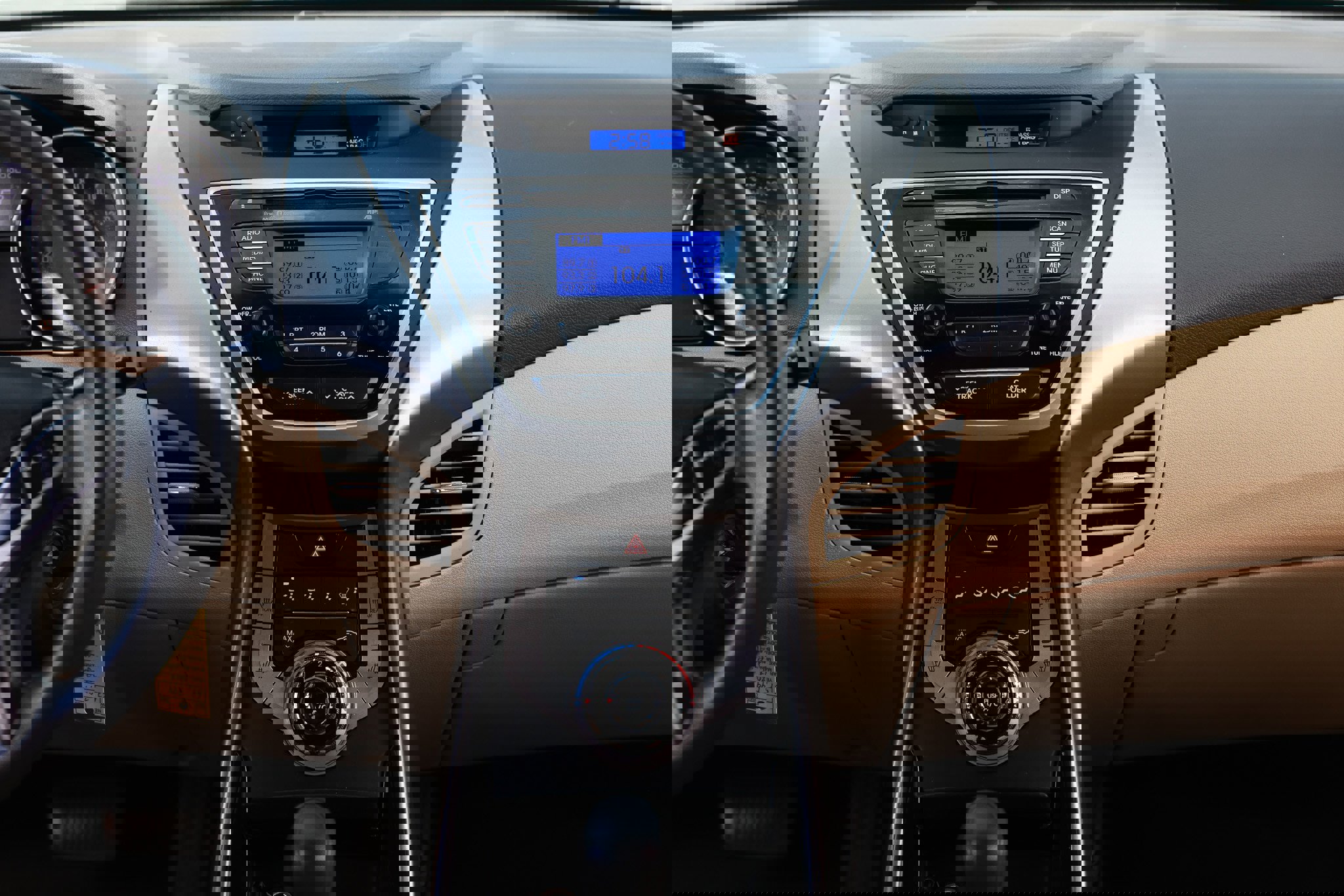 Used 2013 Hyundai Elantra GLS w/ Preferred Pkg image 41