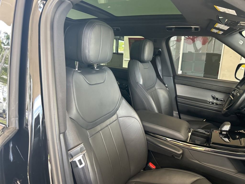 Used 2024 Land Rover Range Rover Sport Dynamic SE image 19