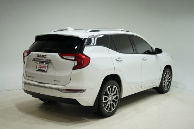 Used 2022 GMC Terrain Denali image 8