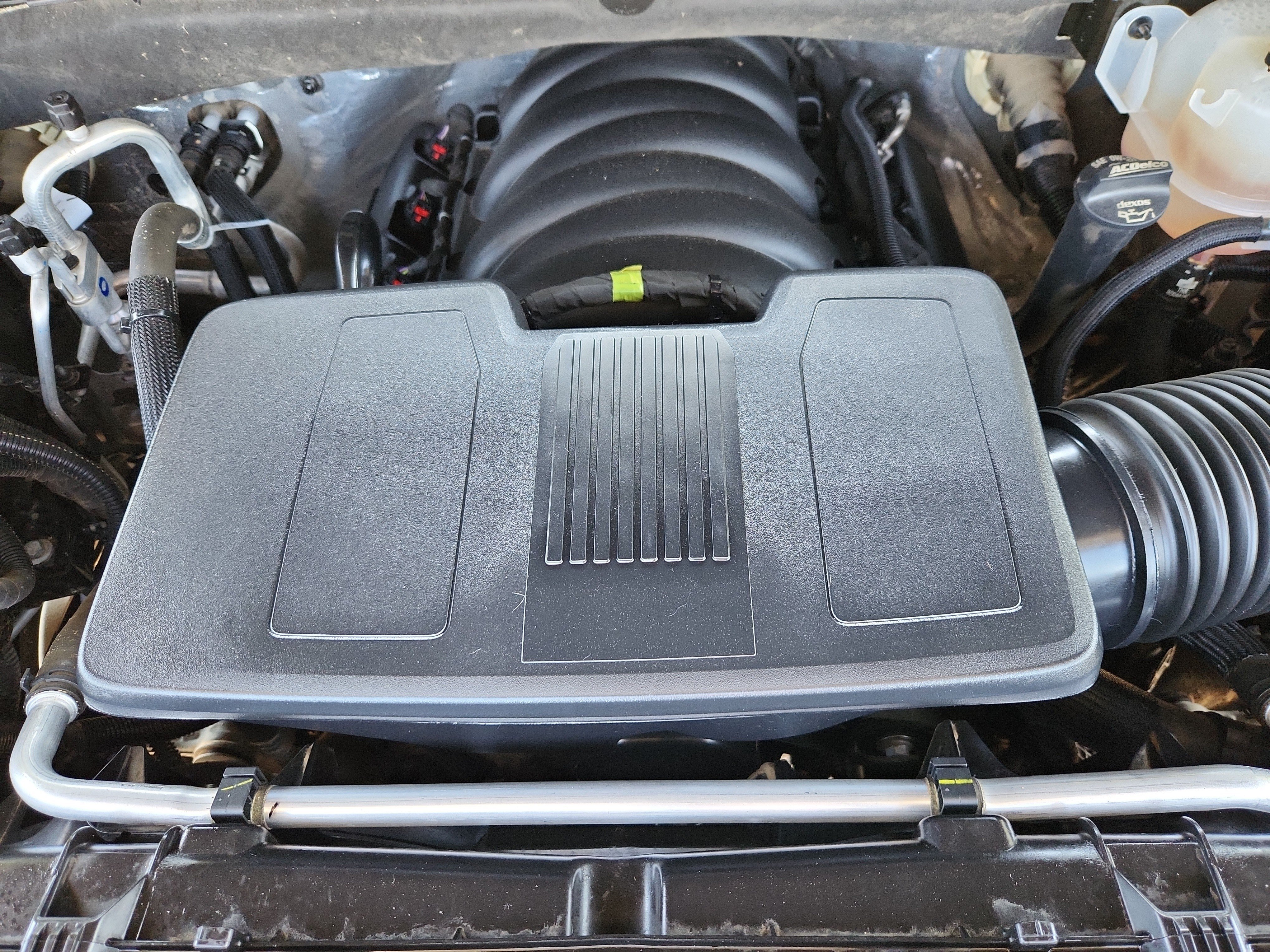 Used 2025 Chevrolet Silverado 1500 LT AWD/4WD image 18
