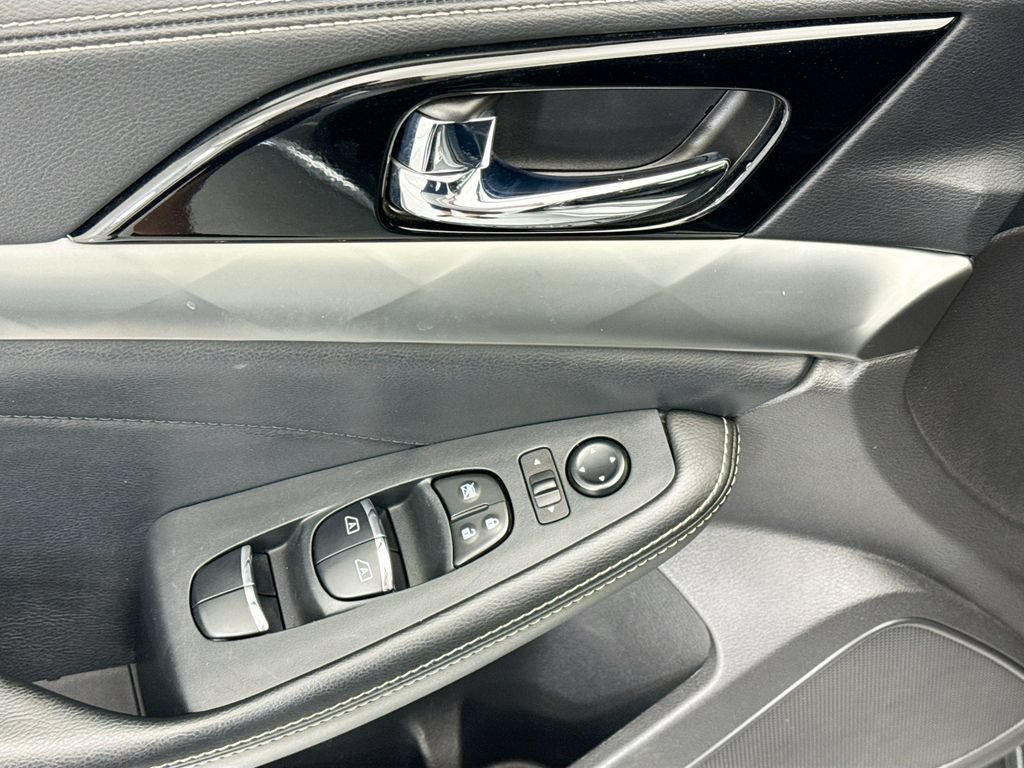 Used 2023 Nissan Maxima SV w/ Floor Mat Group FWD image 22