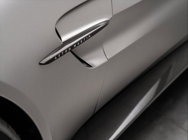 Used 2025 Aston Martin V8 Vantage Coupe image 19