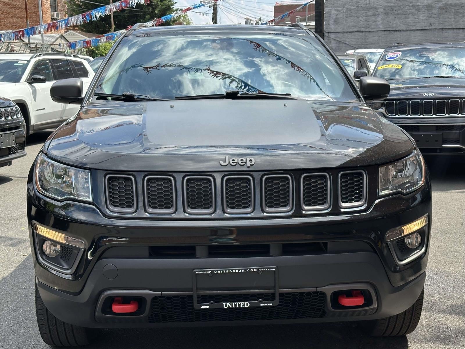 Used 2018 Jeep Compass Trailhawk w/ Leather Interior Group AWD/4WD image 9