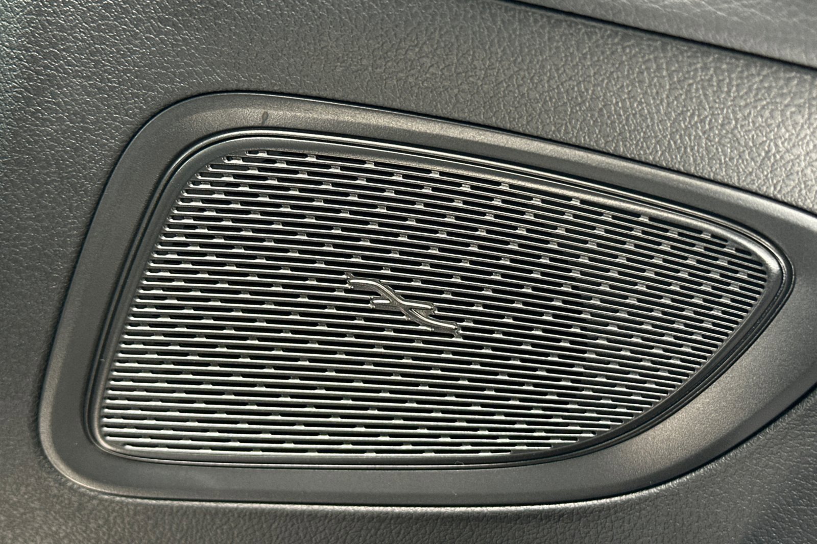 Certified 2025 Mercedes-Benz C 300 Sedan image 20