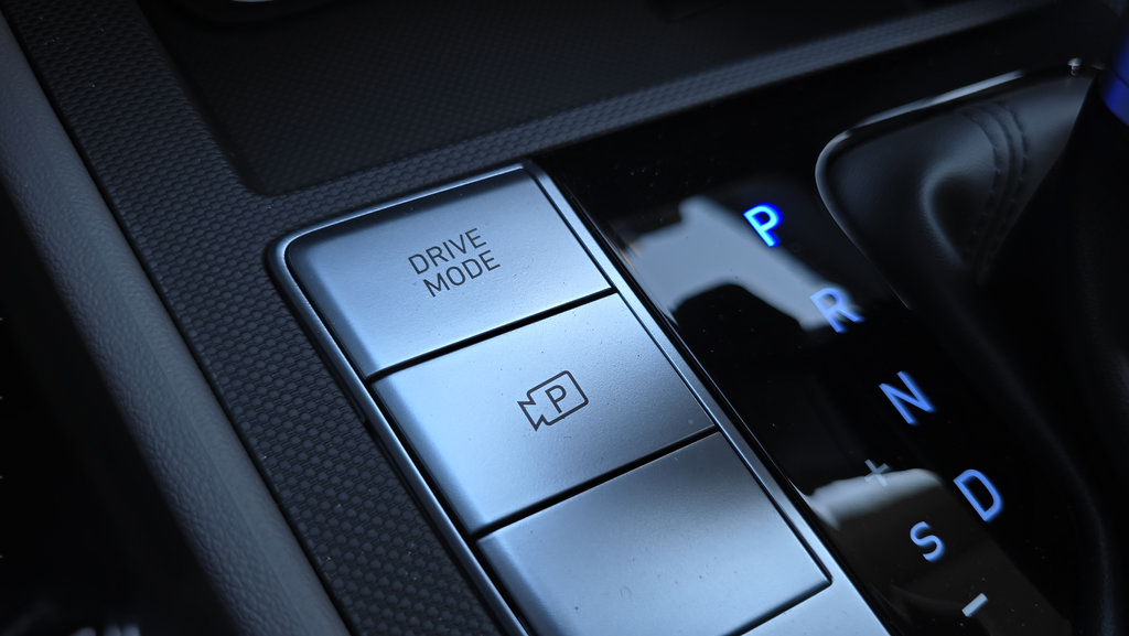 New 2026 Hyundai Elantra Sport FWD image 31