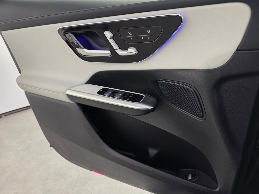 New 2026 Mercedes-Benz GLC 300 4MATIC image 15