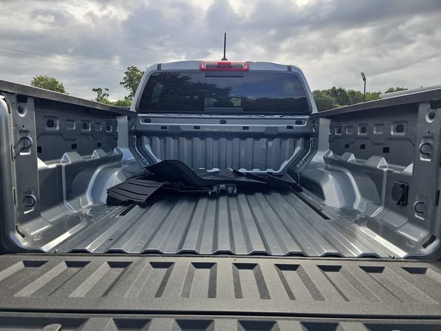 Used 2024 Chevrolet Colorado Z71 w/ Z71 Convenience Package 2 AWD/4WD image 12